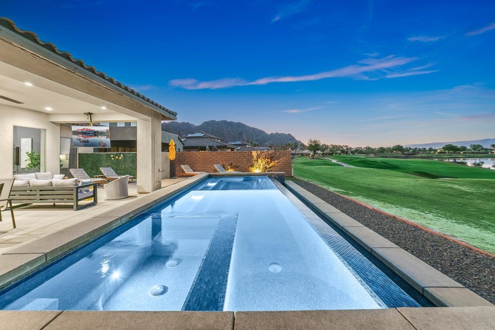 (19) Desert Paradise Main Image